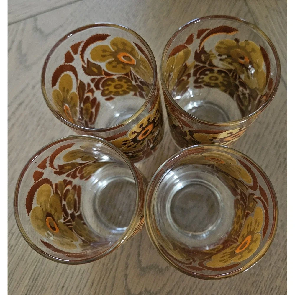 Vintage Flower Power Drinking Glasses Set Of 4  Tumblers  1970s Retro MCM
